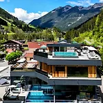 Alpenschloessl * Lermoos