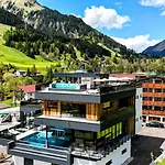 Alpenschloessl Lermoos