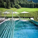 Alpenschloessl Lermoos