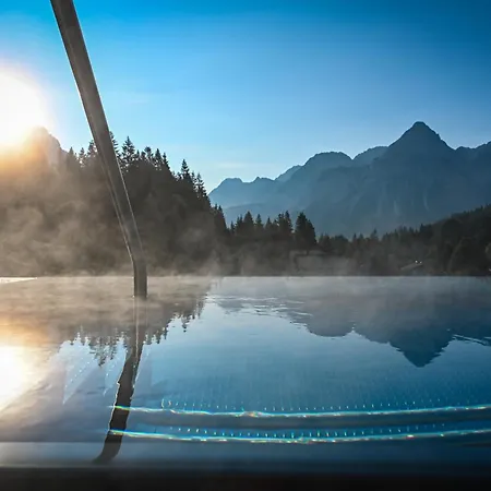 Alpenschloessl Lermoos