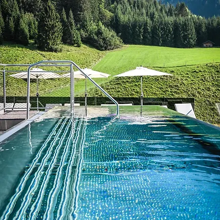 Alpenschloessl Lermoos