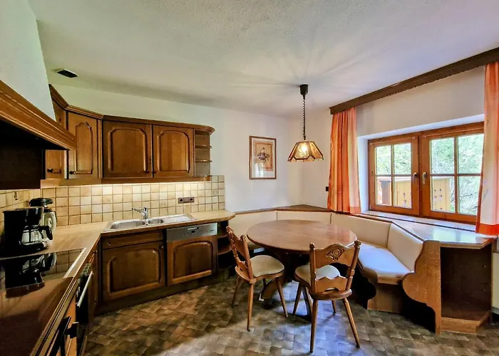 Alpenschloessl Lermoos