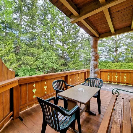 別荘 Alpenschloessl レルモース